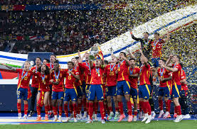 足球界炸开 足球界炸开